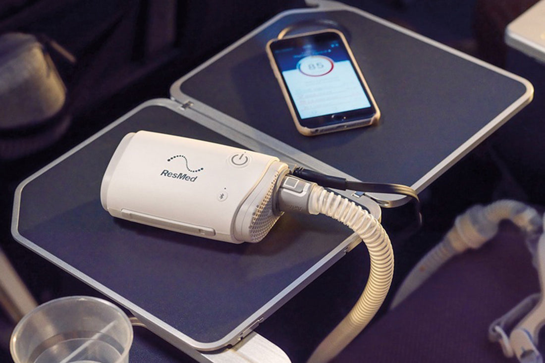 Resmed Airmini travel CPAP machine connecting to mobile phone via bluetooth.